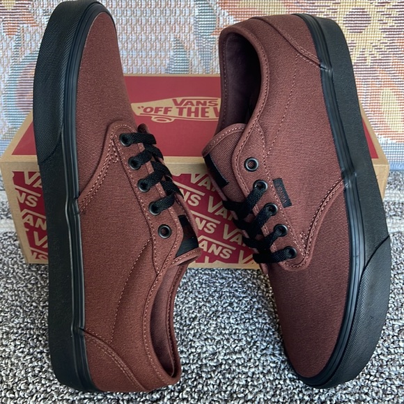 Vans WMNS Atwood
Mixed Canvas Root Beer
VN0A327LHCV
Sneakers - Picture 12 of 16